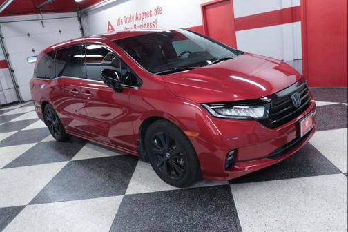 Radiant Red Metallic II 2023 Honda Odyssey Sport
