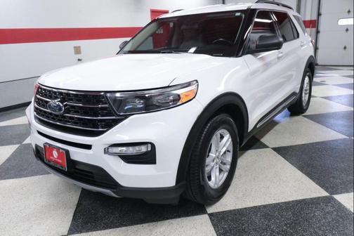 Oxford White 2020 Ford Explorer XLT