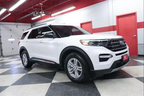 Oxford White 2020 Ford Explorer XLT