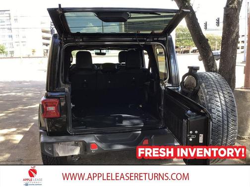 Black Clearcoat 2020 Jeep Wrangler Unlimited Sahara