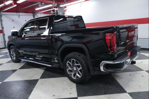 Onyx Black 2023 GMC Sierra 1500 SLT