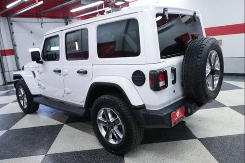 Bright White Clearcoat 2020 Jeep Wrangler Unlimited Sahara