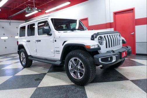 Bright White Clearcoat 2020 Jeep Wrangler Unlimited Sahara
