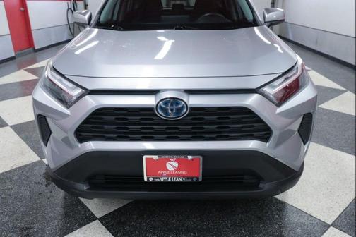 Silver Sky Metallic 2022 Toyota RAV4 Hybrid XLE
