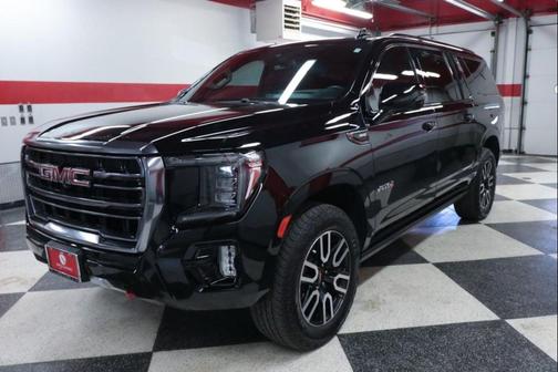 2023 GMC Yukon XL 4WD AT4