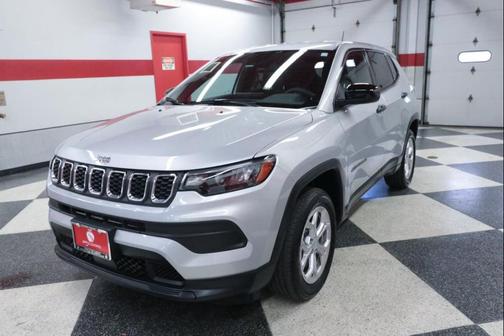 Silver Zynith Metallic Clearcoat 2024 Jeep Compass Sport