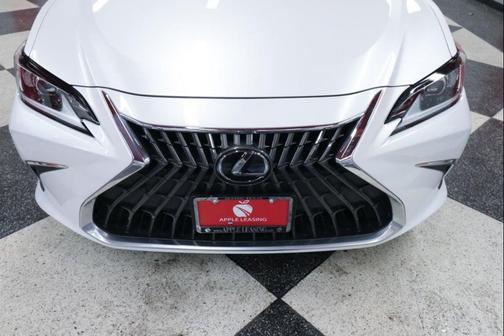 Eminent White Pearl 2022 Lexus ES 350 Base