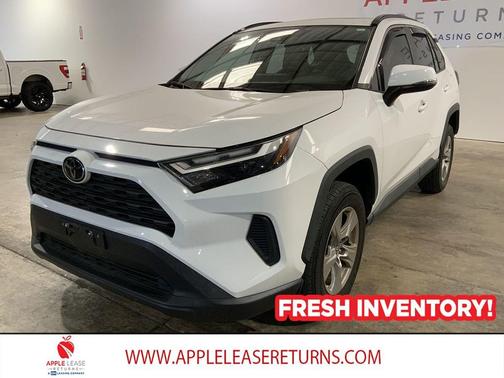 Ice Cap 2023 Toyota RAV4 XLE