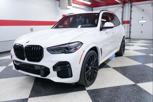 Alpine White 2023 BMW X5 xDrive40i