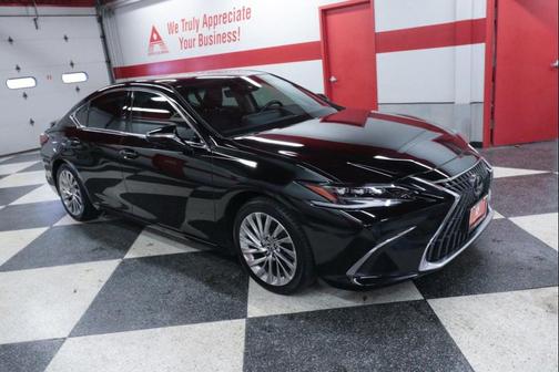Obsidian 2022 Lexus ES 350 Ultra Luxury