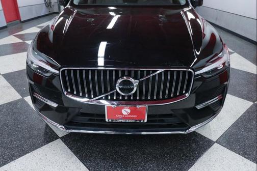 2023 Volvo XC60 B5 Plus Bright Theme