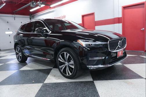 2023 Volvo XC60 B5 Plus Bright Theme