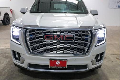 White Frost Tricoat 2024 GMC Yukon XL Denali