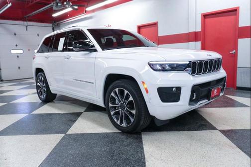Bright White Clearcoat 2023 Jeep Grand Cherokee Overland