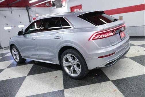 2022 Audi Q8 55 Premium Plus