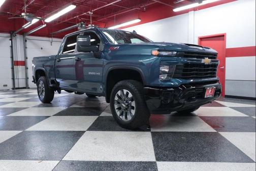 Lakeshore Blue Metallic 2025 Chevrolet Silverado 2500 Custom