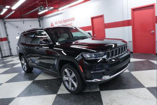 Diamond Black Crystal Pearlcoat 2021 Jeep Grand Cherokee L Limited