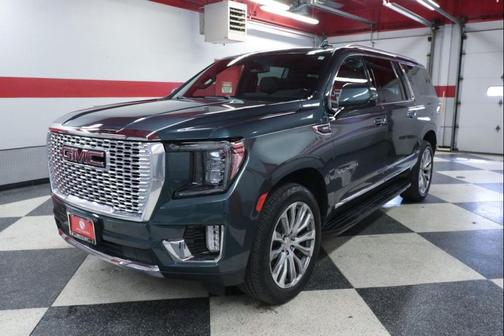 Dark Sky Metallic 2021 GMC Yukon XL SLT