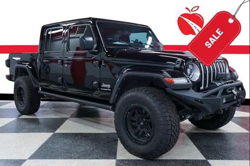 Black Clearcoat 2022 Jeep Gladiator Overland