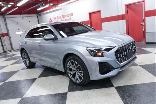 Satellite Silver Metallic 2024 Audi Q8 55 Premium Plus