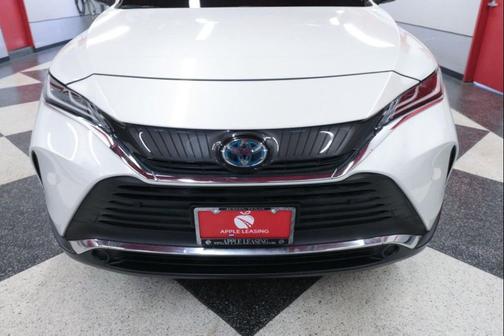Blizzard Pearl 2021 Toyota Venza XLE