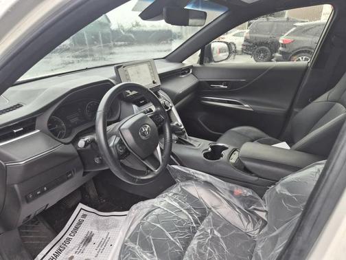 Blizzard Pearl 2021 Toyota Venza XLE
