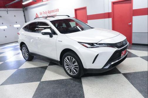 Blizzard Pearl 2021 Toyota Venza XLE