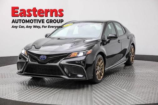 2024 Toyota Camry Hybrid SE