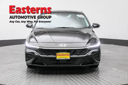 2025 Hyundai ELANTRA SEL