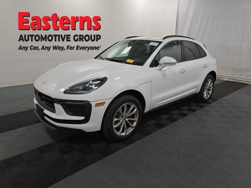 2023 Porsche Macan T