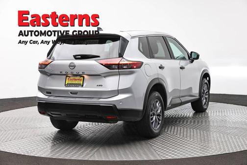 Brilliant Silver Metallic 2024 Nissan Rogue S