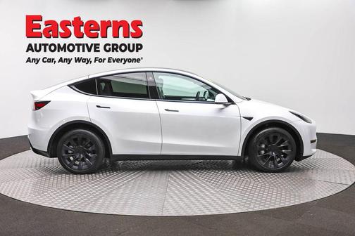 Pearl White Multi-Coat 2023 Tesla Model Y Long Range Dual Motor All-Wheel Drive