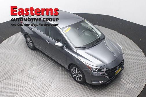 Gun Metallic 2023 Nissan Versa 1.6 SV