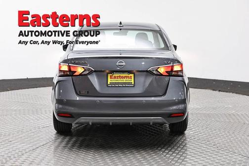 Gun Metallic 2023 Nissan Versa 1.6 SV