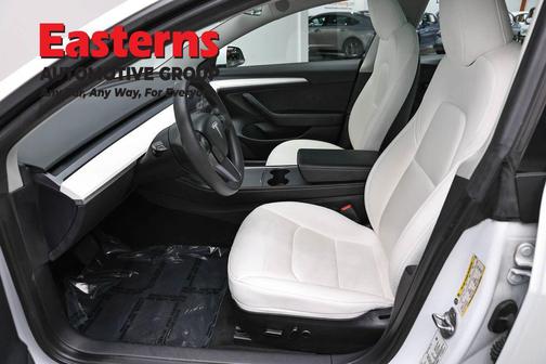 Pearl White Multi-Coat 2023 Tesla Model 3 Standard Range