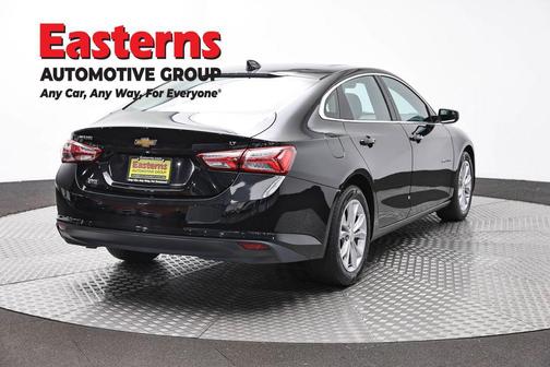 Mosaic Black Metallic 2022 Chevrolet Malibu FWD LT