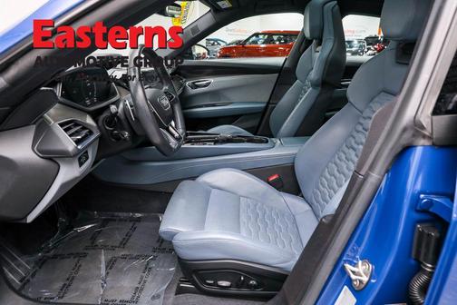 2022 Audi e-tron GT Premium Plus