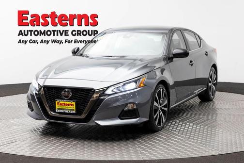 Gun Metallic 2022 Nissan Altima SR FWD
