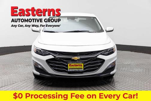 Summit White 2024 Chevrolet Malibu FWD 1LT