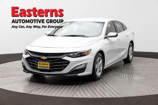 Summit White 2024 Chevrolet Malibu FWD 1LT