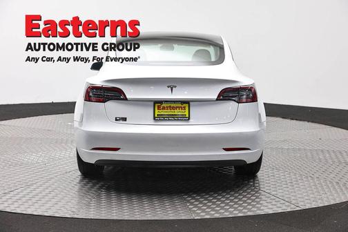 Pearl White Multi-Coat 2023 Tesla Model 3 Standard Range