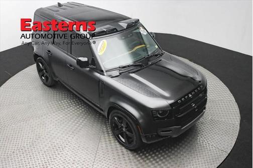 2023 Land Rover Defender 110 V8