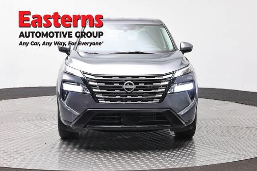 Gun Metallic 2024 Nissan Rogue SV