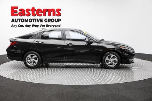 2021 Hyundai ELANTRA SE