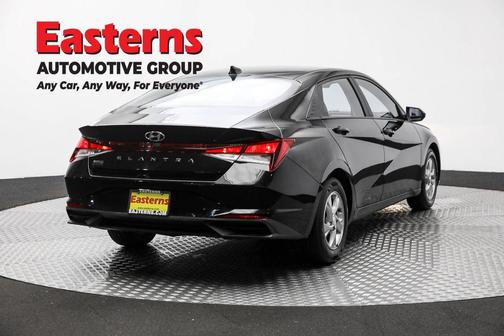2021 Hyundai ELANTRA SE