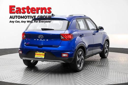 2022 Hyundai VENUE SEL