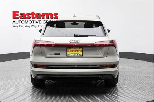 2021 Audi e-tron Premium