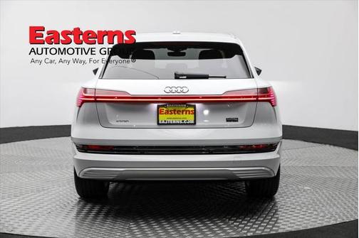 2019 Audi e-tron Premium Plus