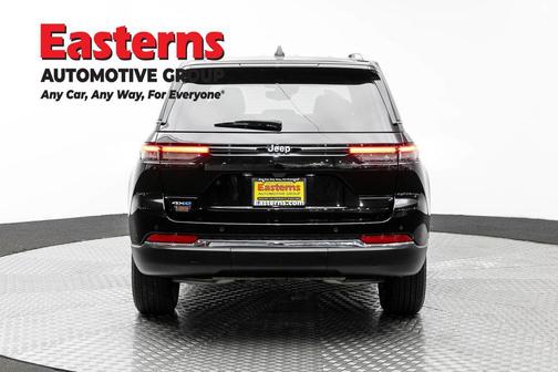 Diamond Black Crystal Pearlcoat 2024 Jeep Grand Cherokee 4xe Base