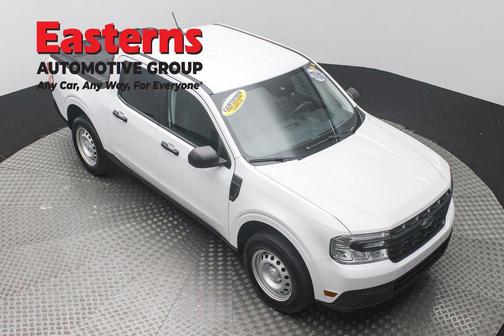 Oxford White 2022 Ford Maverick XL
